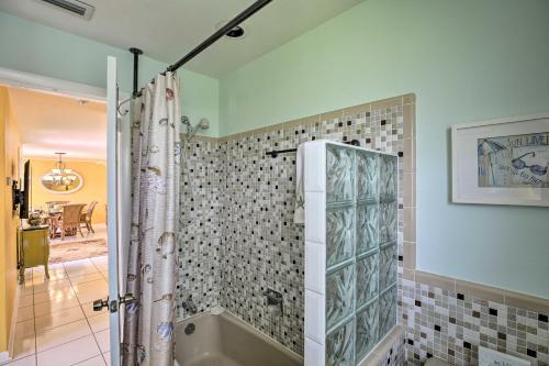 Cute Cape Coral Escape With Yard Near Downtown!