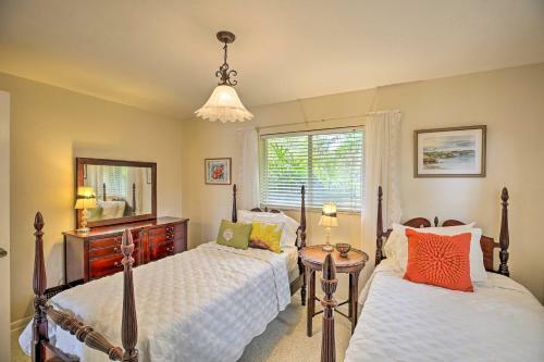 Cute Cape Coral Escape With Yard Near Downtown!