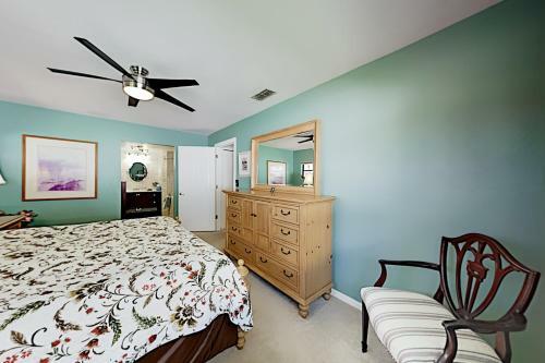 Apartamento Dolphin - Canalfront Retreat - Heated Pool & Patio Duplex