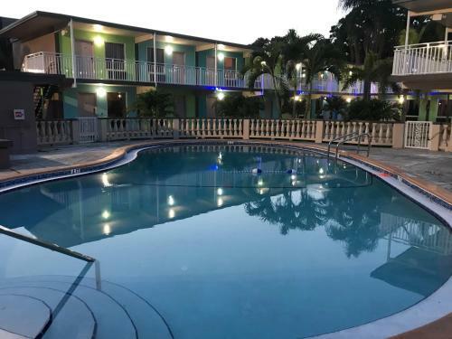 Motel Tropical Inn & Suites, Downtown Clearwater