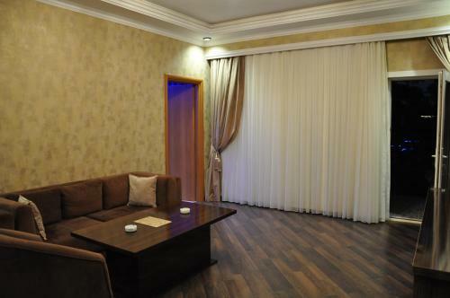 Neapol Hotel