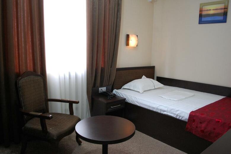 Consul Hotel