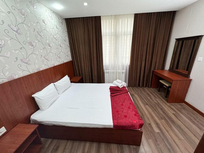 Consul Hotel