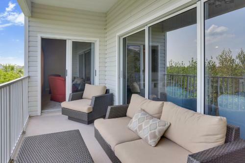 Mariner's Pointe - Classy Condo, Steps To Beach, Large Balcony