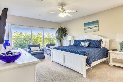 Mariner's Pointe - Classy Condo, Steps To Beach, Large Balcony