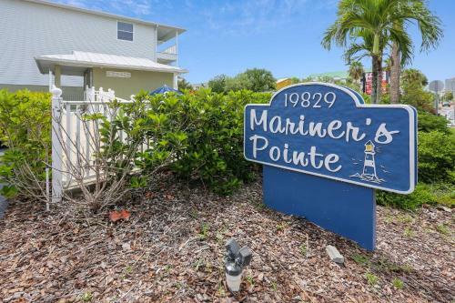 Mariner's Pointe - Classy Condo, Steps To Beach, Large Balcony