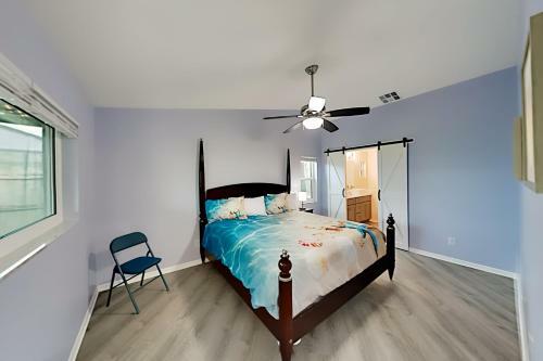 Remodeled Escape - Central To Beaches, Restaurants Home