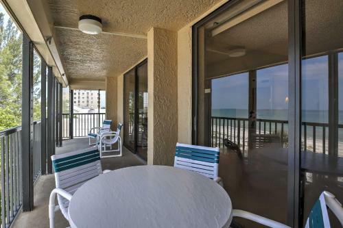 Apartamento Cozy Beachfront Indian Shores Condo With Pool Access!
