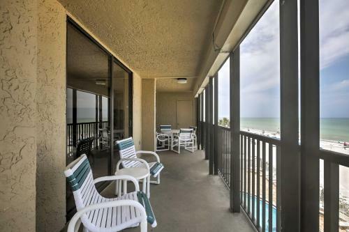 Apartamento Cozy Beachfront Indian Shores Condo With Pool Access!