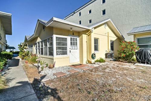 Indian Shores Cottage With Cabana - Steps To Beach!