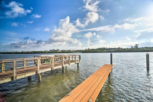 Apartamento Indian Shores Condo With Pool, Dock And Beach Access!
