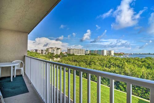 Apartamento Indian Shores Condo With Pool, Dock And Beach Access!