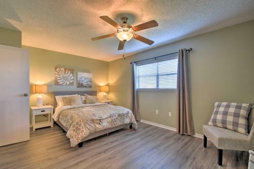 Indian Shores Townhome With Pool Access And Kayaks