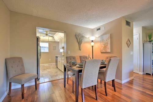 Indian Shores Townhome With Pool Access And Kayaks