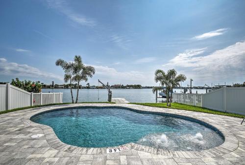 Indian Rocks Home With Game Room, Walk To Beach!
