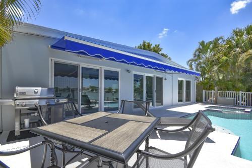 Water Lover's Paradise - Weekly Rental Home