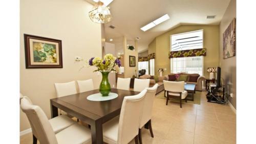 Solana - 4 Bedrooms House W/pool-4652so