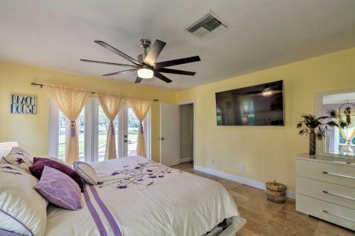 Updated Waterfront Crystal River Retreat With Dock!