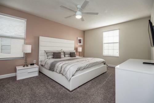 Six-bedroom Apartment 5476