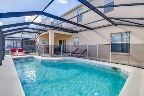 Balmoral Drive Villa #244450