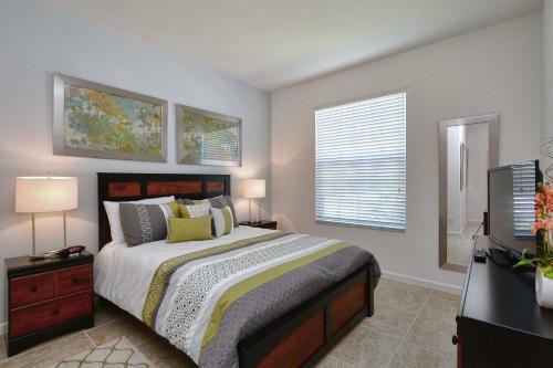 Solterra - 5 Bedrooms House W/pool-7029sr