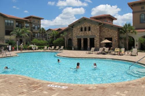 Beautiful 2 Bedroom 2 Bath Condo Close To Disney
