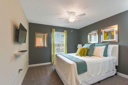 Modern 4 Bed 3 Bath Townhome In Championsgate Golf Resort