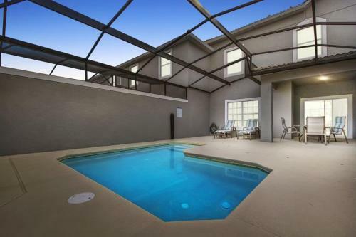 Modern 4 Bed 3 Bath Townhome In Championsgate Golf Resort