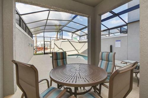 Modern 4 Bed 3 Bath Townhome In Championsgate Golf Resort