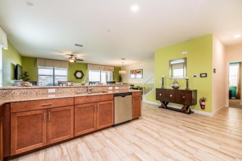 Nine-bedroom Villa 1308