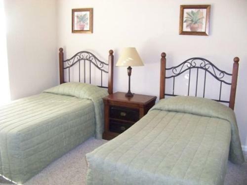 Beautiful 4 Bedroom 3 Bath Condo In Bella Piazza