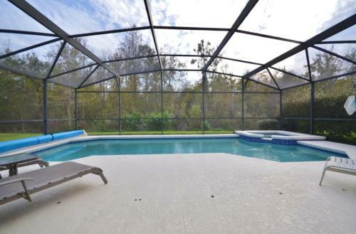 Extravaganza Pool Disney Cottage