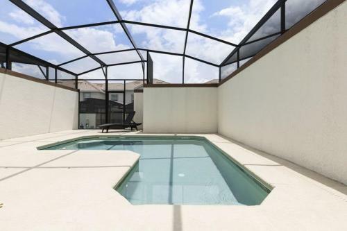 Modern 4 Bed 3 Bath Townhome In Championsgate Golf Resort