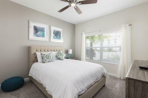 Modern 4 Bed 3 Bath Townhome In Championsgate Golf Resort