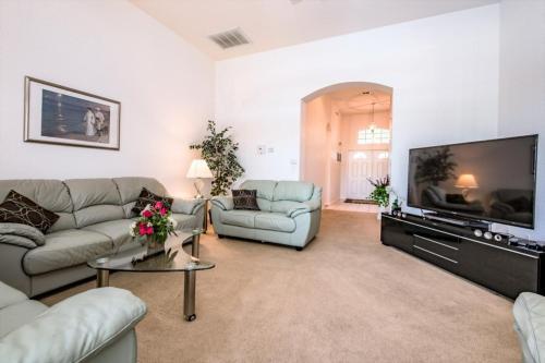 Birkdale Villa #230906