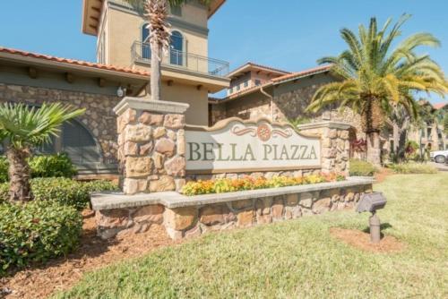 Ground Floor 4 Bedroom 3 Bath Condo Sleeps 10