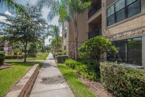 Ground Floor 4 Bedroom 3 Bath Condo Sleeps 10
