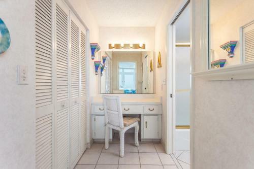 Apartamento Blue Surf 404, 2 Bedrooms, Sleeps 6, Beach Front
