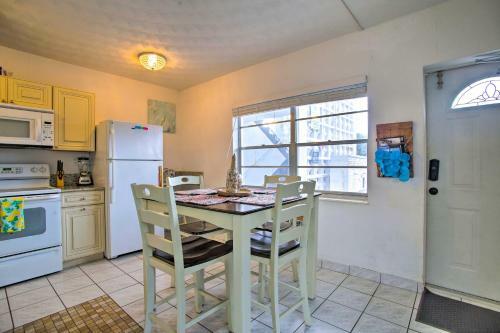 Apartment With Pool, 1-block Walk To Deerfield Beach