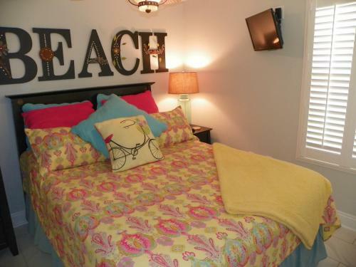 Hotel Resorts Of Pelican Beach