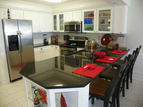Hotel Resorts Of Pelican Beach