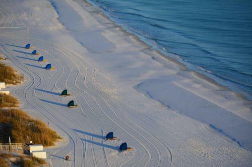 Hotel Resorts Of Pelican Beach