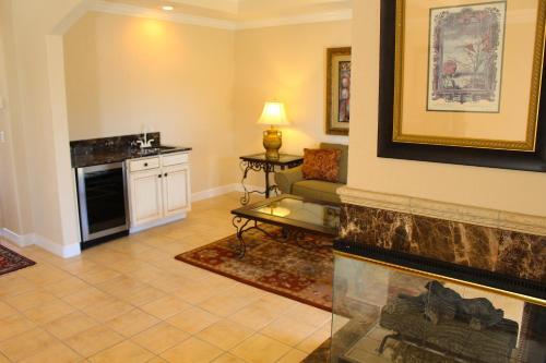 4848 Ocean Blvd Home