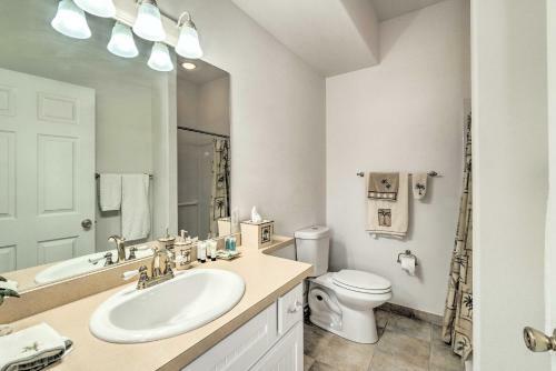 Sunny And Alluring Englewood Retreat With Dock!