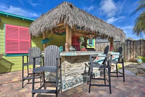 Apartamento Tropical Beach Digs Tiki Bar, Pool And Bbq!
