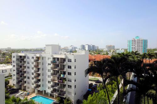 Privately Owned 2 Br Apartment In W Fort Lauderdale