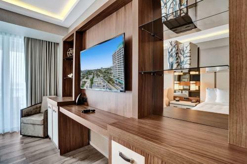 Luxury Condo With Daily C
