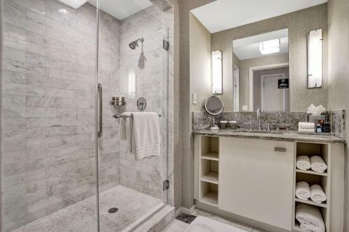 Luxury Condo With Daily C