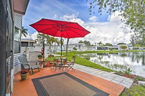 Quiet And Charming Home With Pond View - 4mi To Beach!