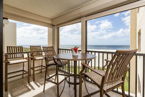 Apartamento Sandarac B610, 2 Bedrooms, Pool Access, Beach Front, Sleeps 4